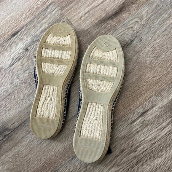 Diegos Navy Blue White Stitching Espadrilles NWT - Picture 3 of 4